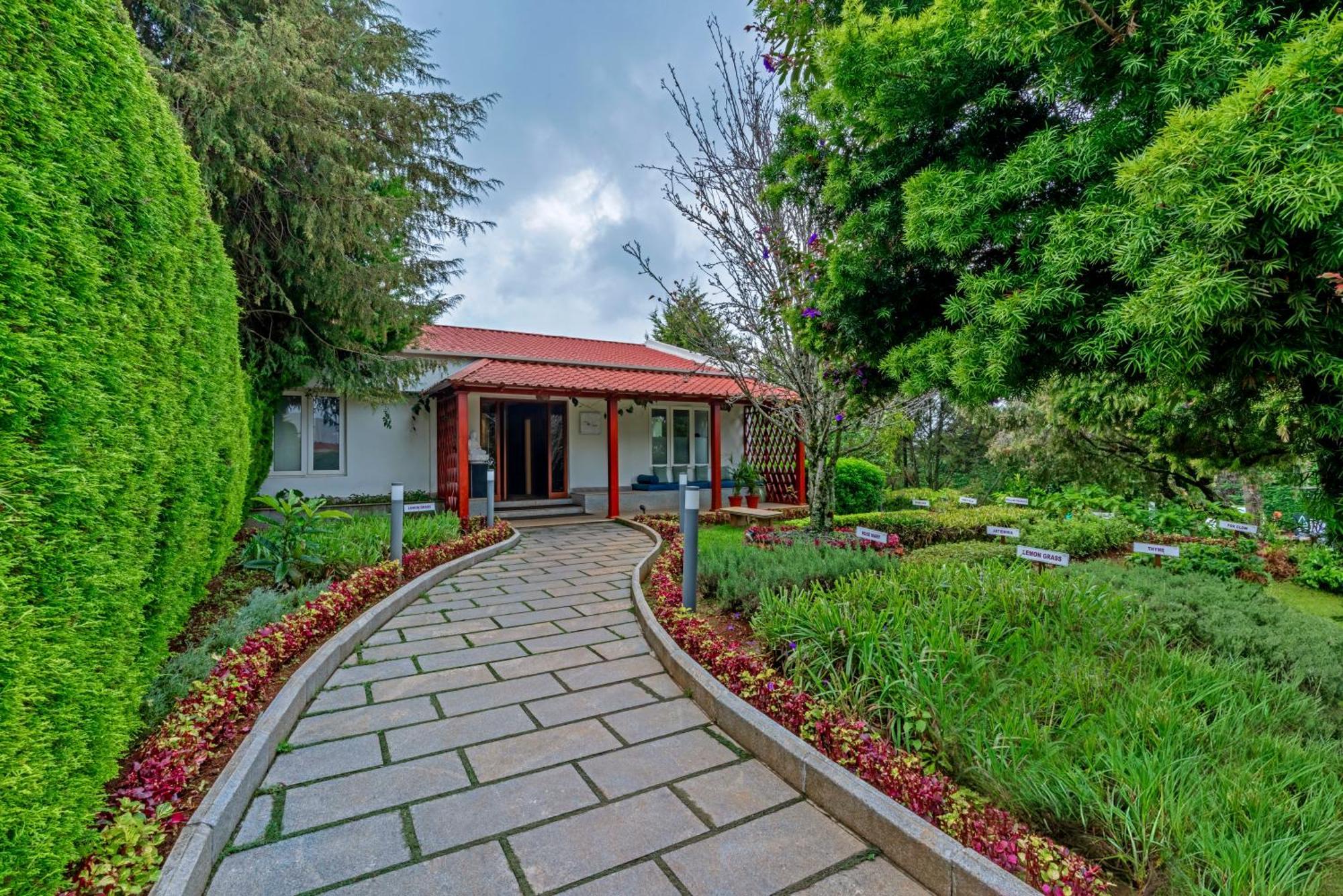 Sterling Ooty Elk Hill Hotel Екстериор снимка